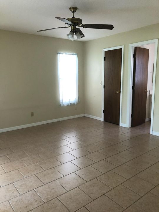 Recently Rented: $1,250 (2 beds, 2 baths, 1050 Square Feet)