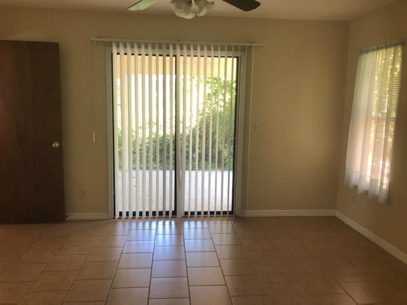 Recently Rented: $1,250 (2 beds, 2 baths, 1050 Square Feet)
