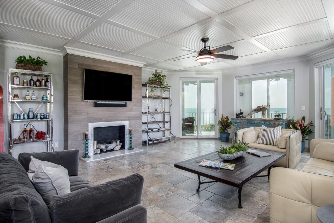 Recently Sold: $799,000 (2 beds, 2 baths, 2540 Square Feet)