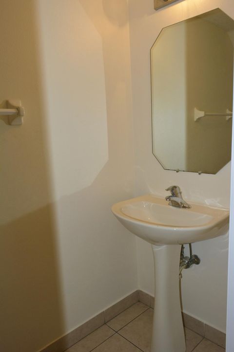 Недавно арендовано: $1,600 (3 спален, 2 ванн, 1820 Квадратных фут)