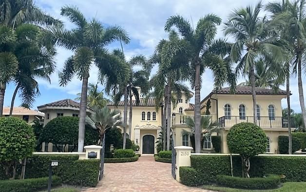 Recently Sold: $7,750,000 (7 beds, 9 baths, 9721 Square Feet)