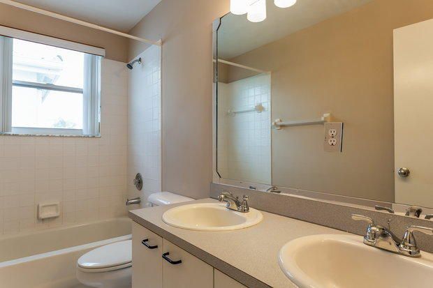 最近租的: $2,315 (3 贝兹, 2 浴室, 2129 平方英尺)