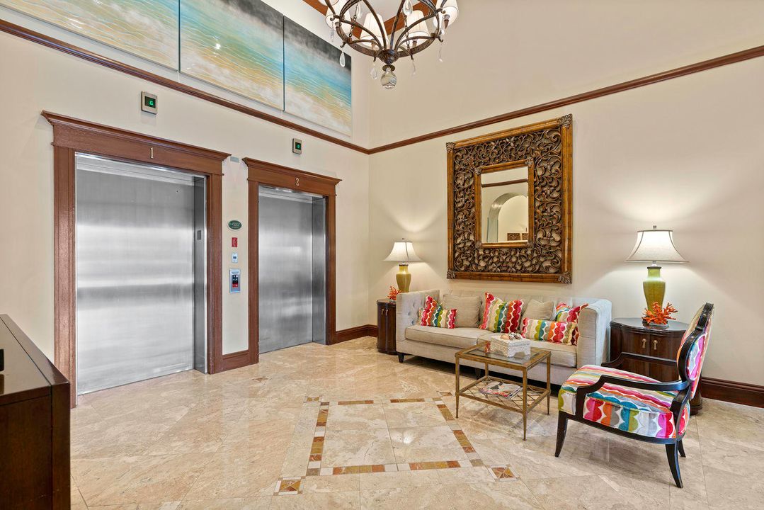 Recently Sold: $2,950,000 (2 beds, 2 baths, 1132 Square Feet)