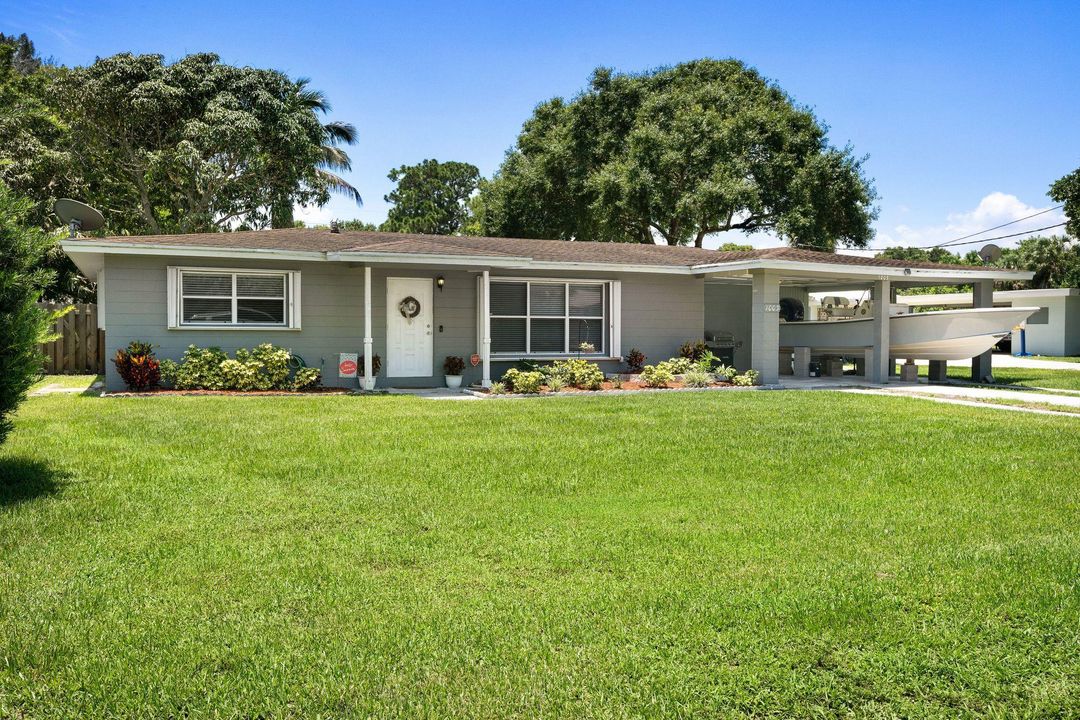 Recently Sold: $220,000 (3 beds, 2 baths, 1542 Square Feet)