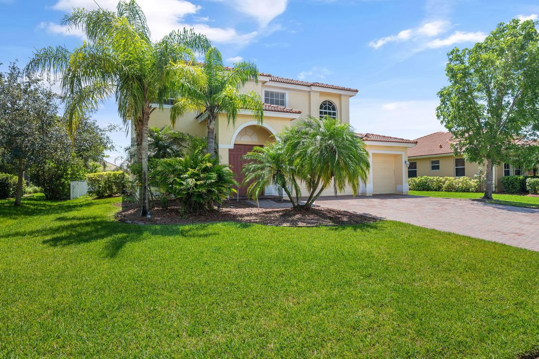 Recently Sold: $398,000 (5 beds, 3 baths, 3292 Square Feet)