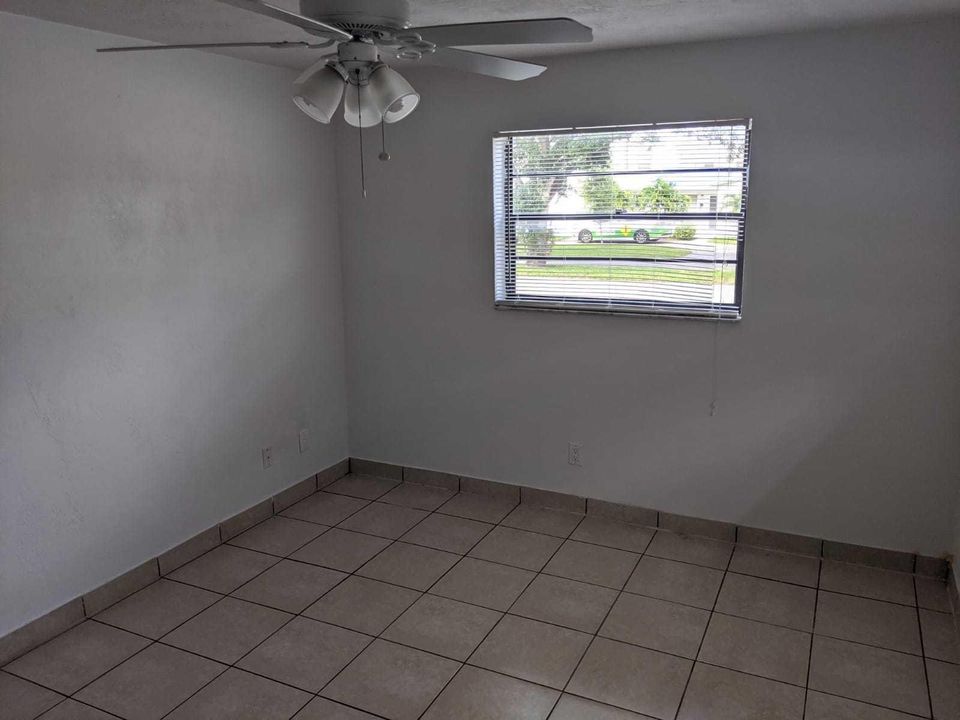 Recently Rented: $1,100 (1 beds, 1 baths, 950 Square Feet)