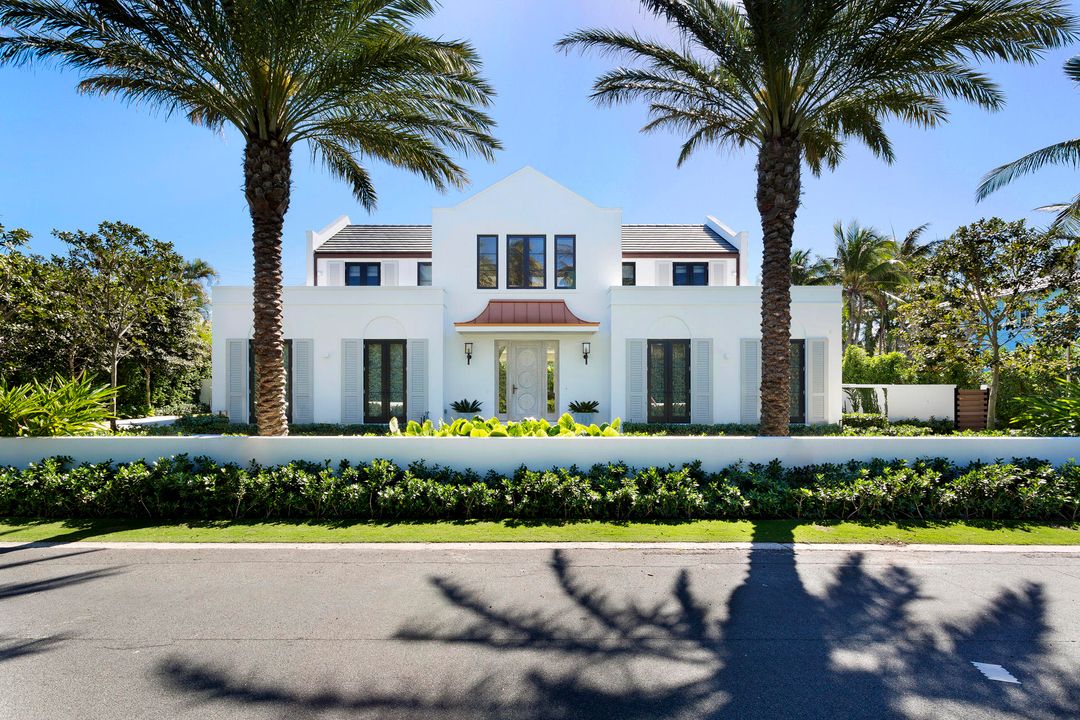 Recently Sold: $6,950,000 (4 beds, 4 baths, 4038 Square Feet)