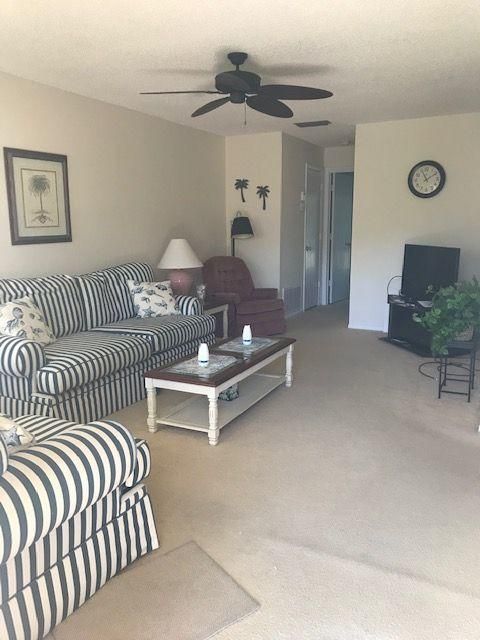 Recently Rented: $1,050 (1 beds, 2 baths, 800 Square Feet)