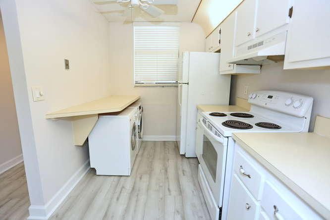 Recently Rented: $1,700 (2 beds, 2 baths, 1036 Square Feet)