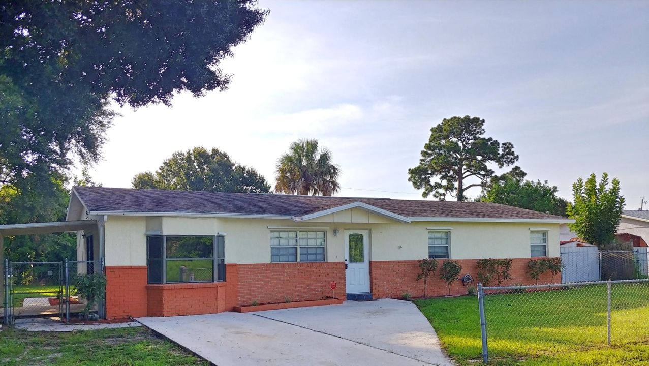 Recently Sold: $149,000 (3 beds, 2 baths, 1416 Square Feet)