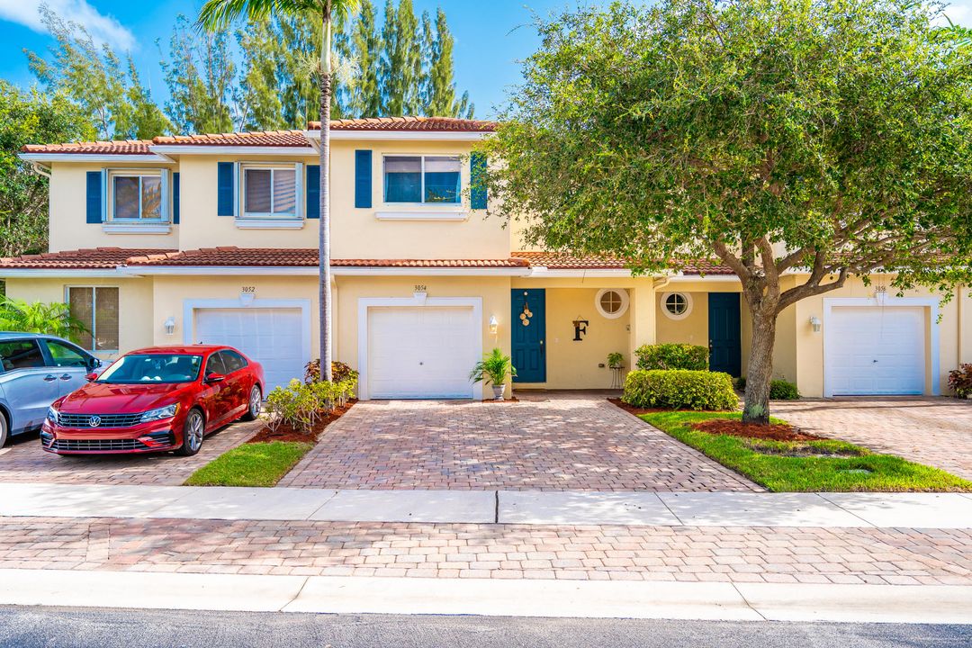 Недавно продано: $284,900 (3 спален, 2 ванн, 1626 Квадратных фут)