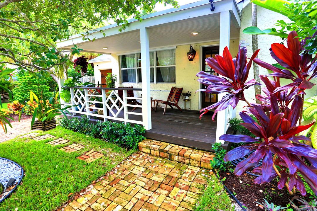 Vendido Recientemente: $305,000 (2 camas, 1 baños, 1262 Pies cuadrados)