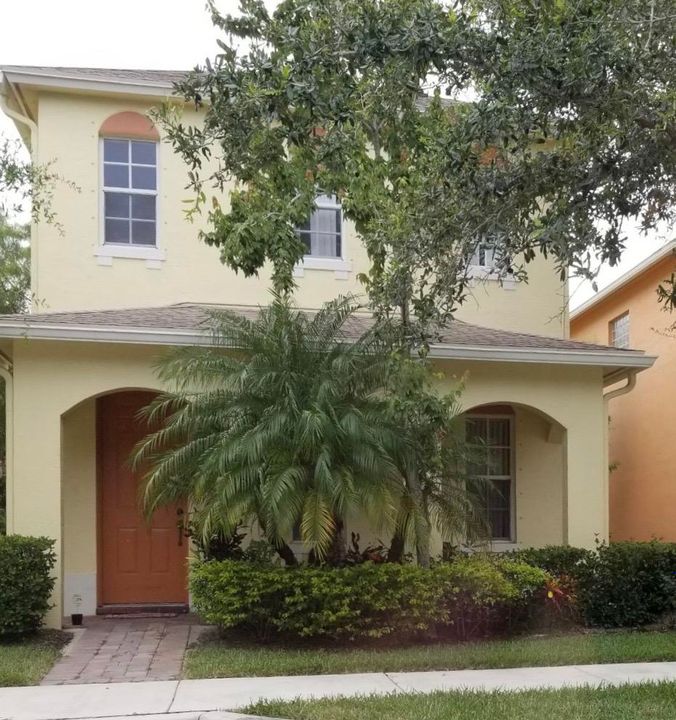 Recently Rented: $1,350 (3 beds, 2 baths, 1590 Square Feet)