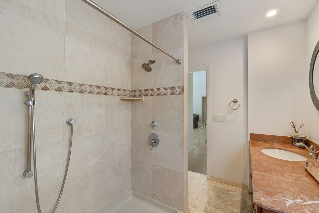 最近租的: $5,000 (2 贝兹, 2 浴室, 1566 平方英尺)