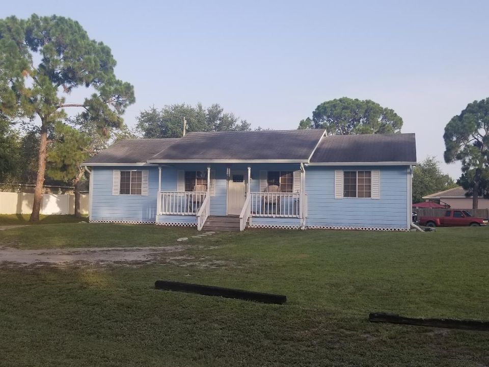 Recently Sold: $181,000 (4 beds, 2 baths, 1200 Square Feet)