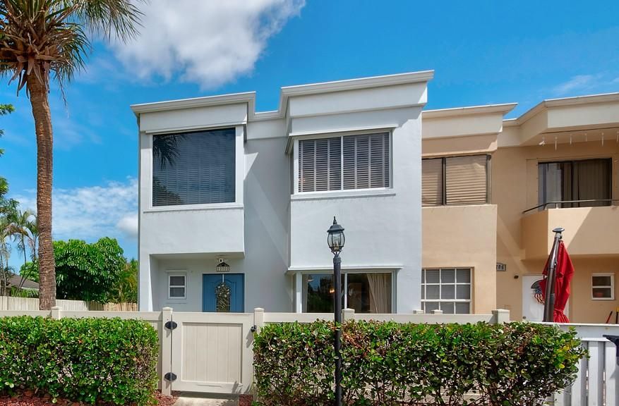 Vendido Recientemente: $270,000 (2 camas, 2 baños, 1506 Pies cuadrados)