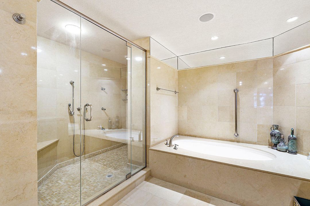 最近售出: $789,000 (2 贝兹, 2 浴室, 2533 平方英尺)