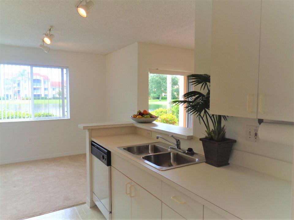 Recently Rented: $1,150 (1 beds, 1 baths, 815 Square Feet)