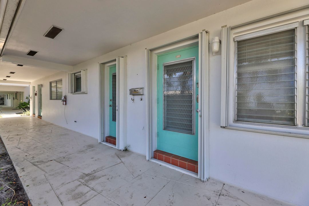 Recently Sold: $104,900 (1 beds, 1 baths, 700 Square Feet)
