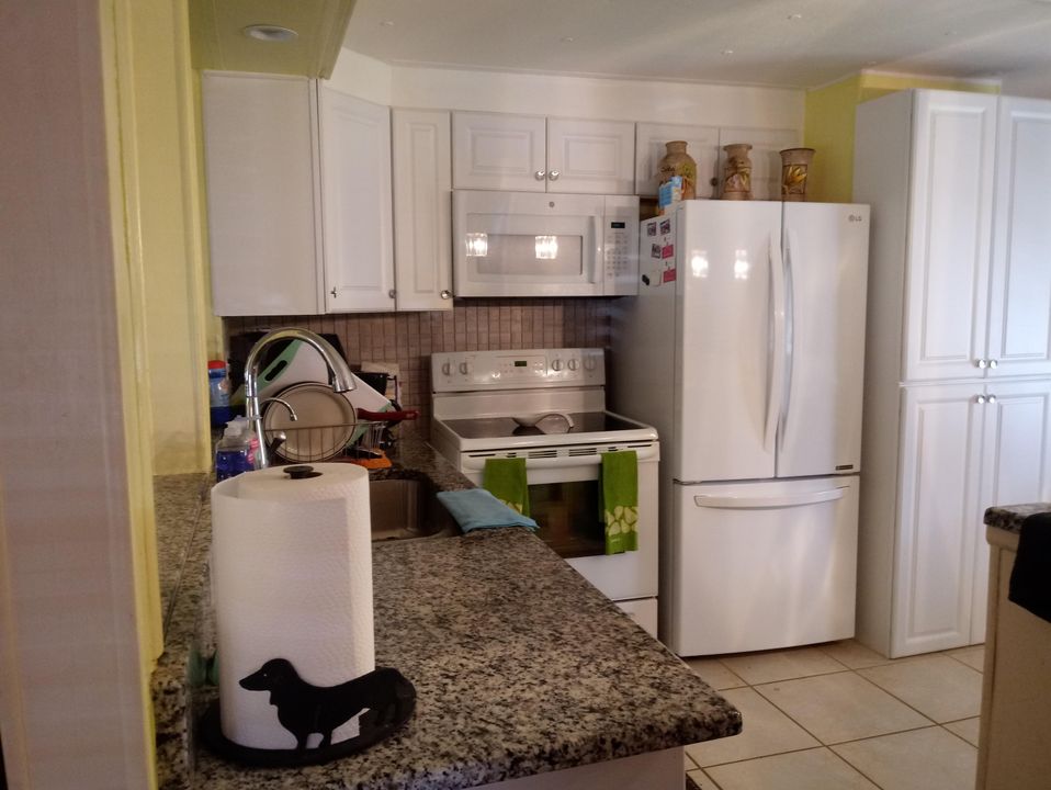 Vendido Recientemente: $24,000 (2 camas, 2 baños, 130 Pies cuadrados)