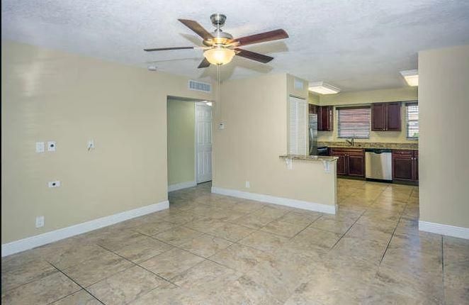 Recently Rented: $1,645 (2 beds, 1 baths, 1020 Square Feet)