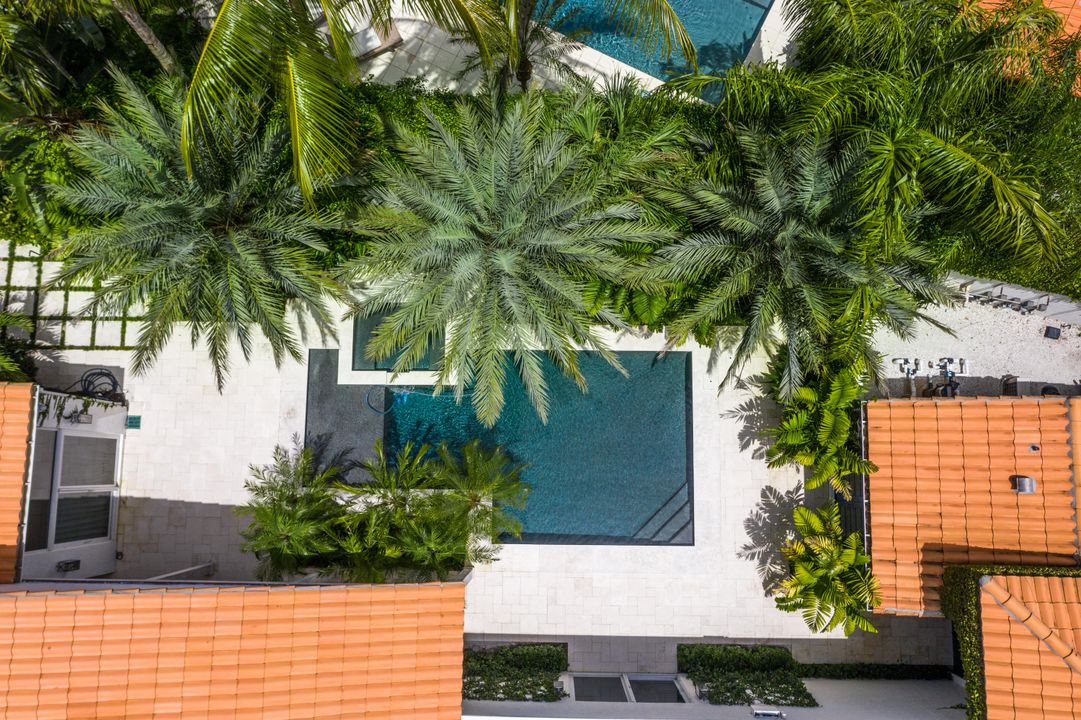 Vendido Recientemente: $1,550,000 (3 camas, 3 baños, 2239 Pies cuadrados)