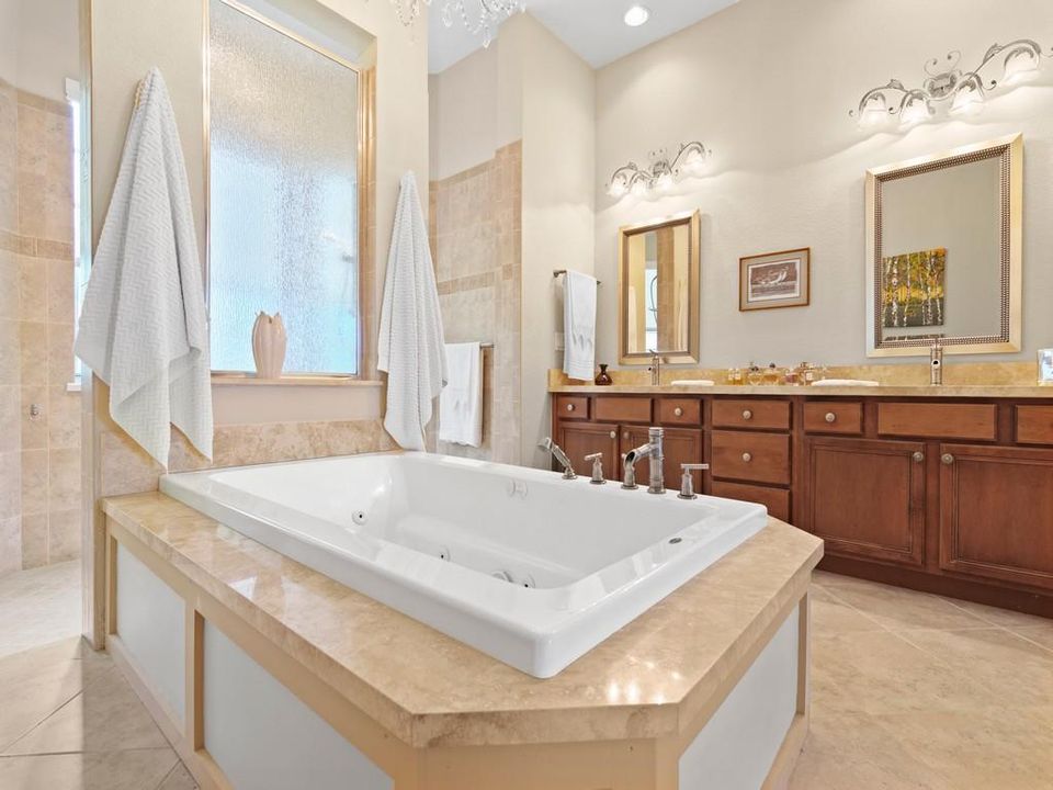 Недавно продано: $469,000 (4 спален, 3 ванн, 2748 Квадратных фут)