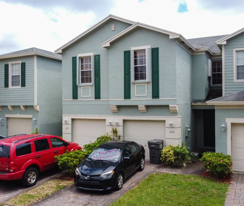 Recently Sold: $252,000 (3 beds, 2 baths, 1632 Square Feet)