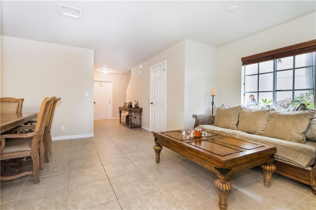 Recently Sold: $242,000 (3 beds, 2 baths, 1868 Square Feet)