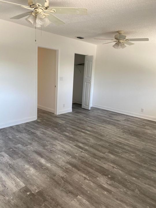 Active With Contract: $2,200 (2 beds, 2 baths, 1760 Square Feet)