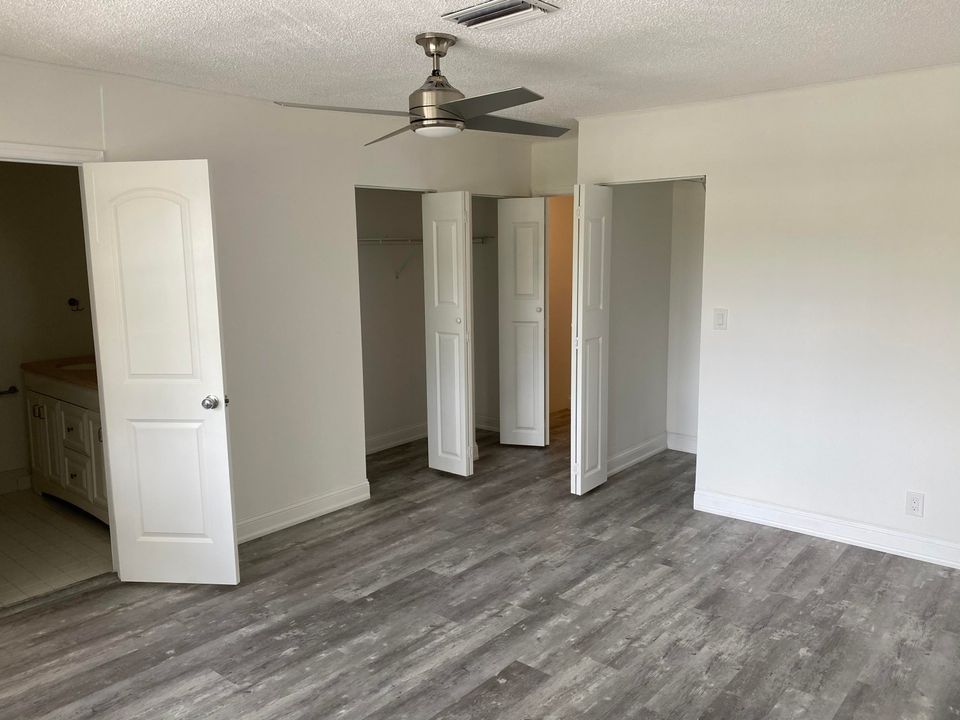 Active With Contract: $2,200 (2 beds, 2 baths, 1760 Square Feet)