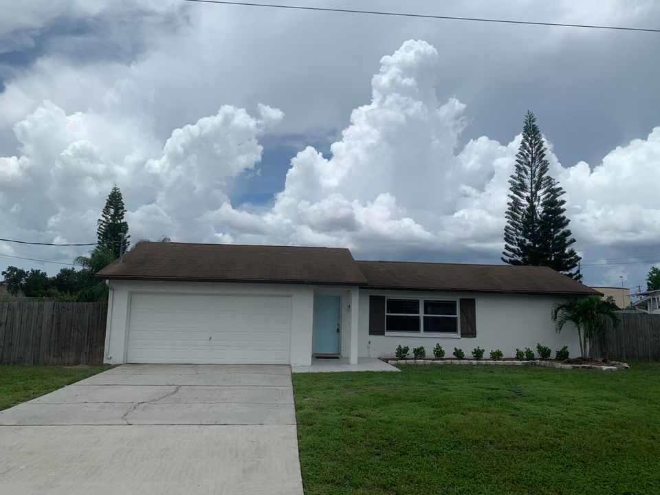 Recently Sold: $249,999 (3 beds, 2 baths, 1238 Square Feet)