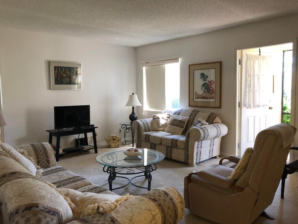 Recently Sold: $60,000 (2 beds, 2 baths, 937 Square Feet)