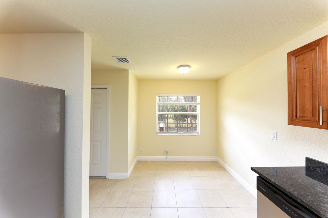 Recently Rented: $1,795 (2 beds, 1 baths, 973 Square Feet)