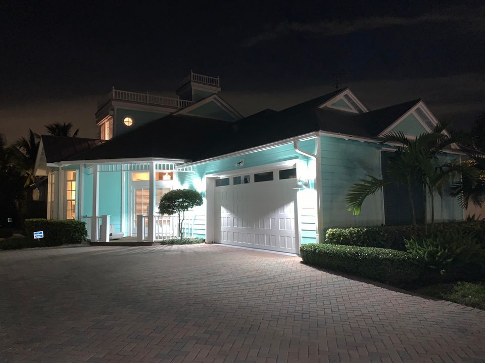 Recently Sold: $1,298,700 (3 beds, 3 baths, 2635 Square Feet)