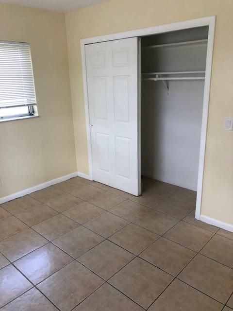 Recently Rented: $1,075 (1 beds, 1 baths, 500 Square Feet)