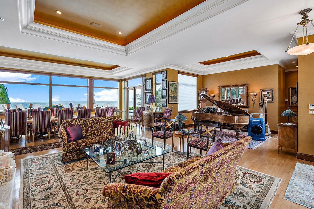 Recently Sold: $13,750,000 (5 beds, 5 baths, 12000 Square Feet)