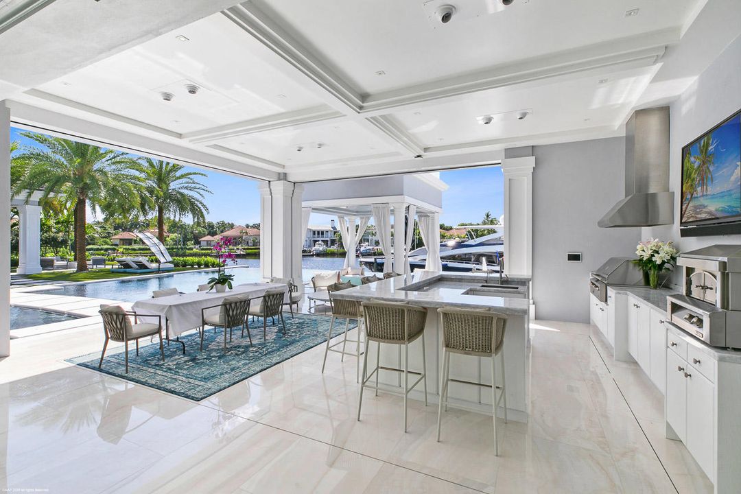 Recently Sold: $14,000,000 (5 beds, 6 baths, 9800 Square Feet)