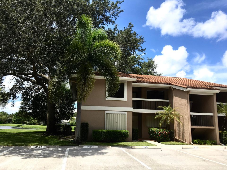 Recently Sold: $159,800 (2 beds, 2 baths, 1300 Square Feet)