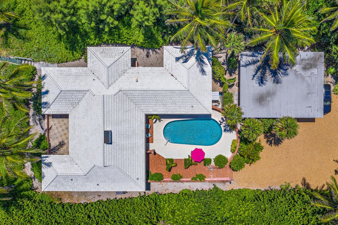 Recently Sold: $3,200,000 (7 beds, 5 baths, 3110 Square Feet)