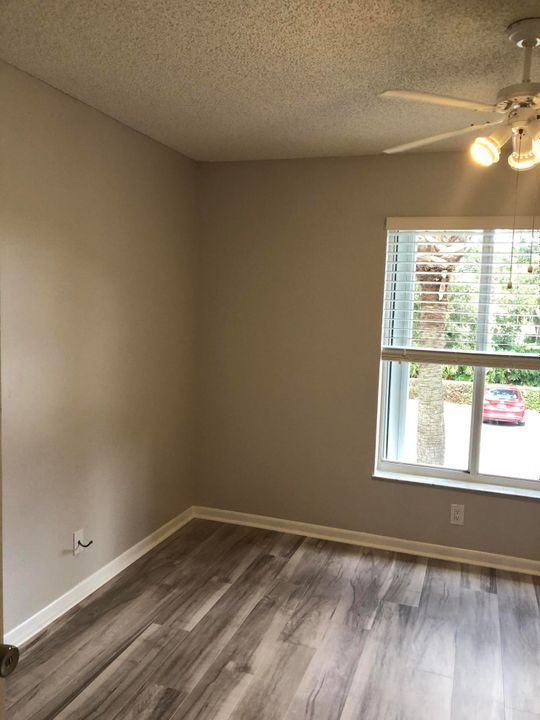 Recently Rented: $1,350 (2 beds, 2 baths, 1018 Square Feet)