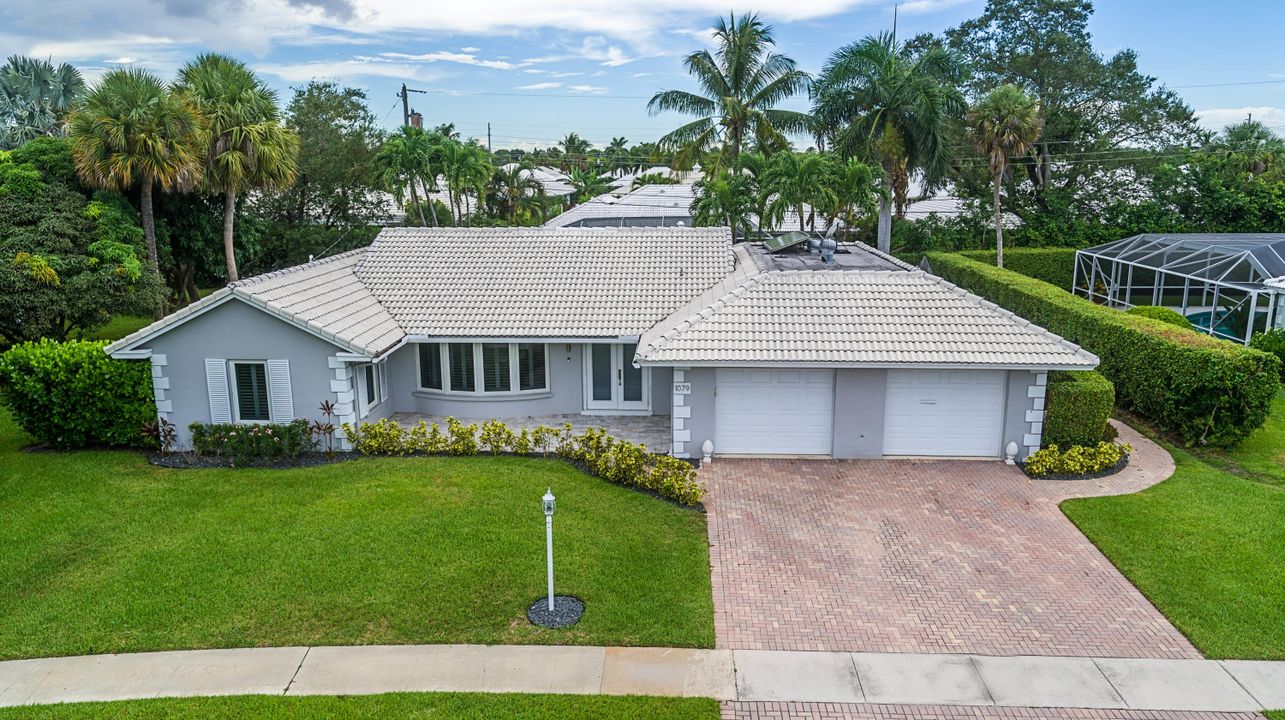 Recently Sold: $725,000 (3 beds, 2 baths, 1873 Square Feet)