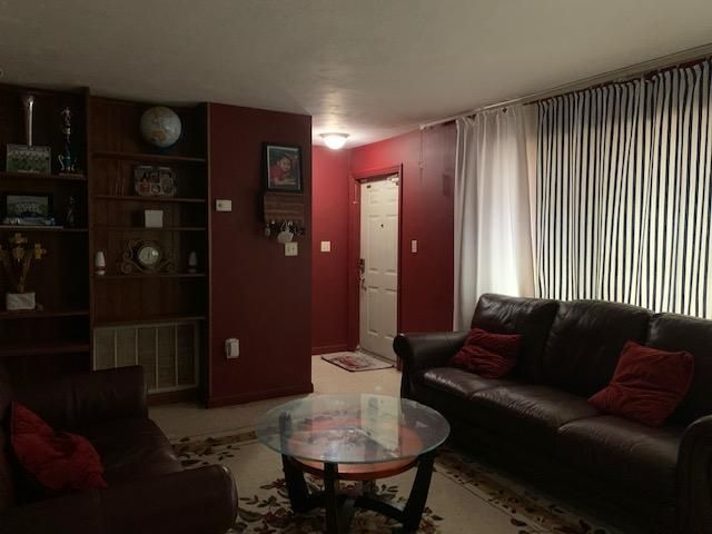 Recently Sold: $198,000 (3 beds, 2 baths, 1565 Square Feet)