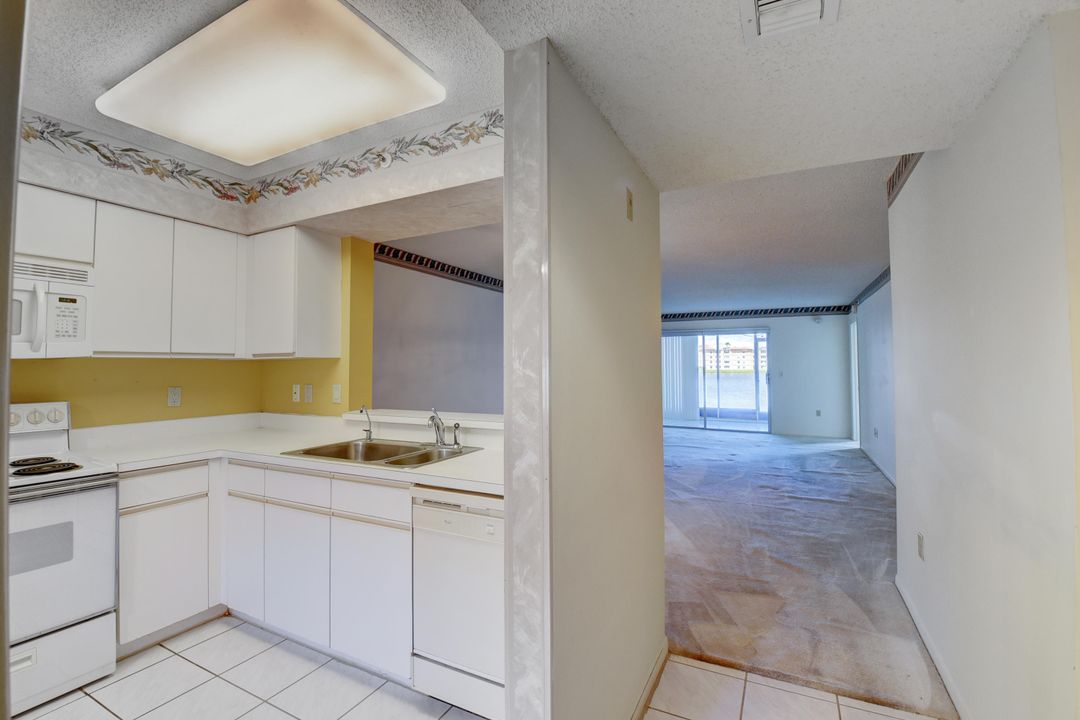 Recently Sold: $170,000 (2 beds, 2 baths, 1392 Square Feet)