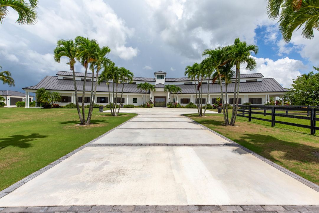 Recently Sold: $12,000,000 (4 beds, 4 baths, 5980 Square Feet)