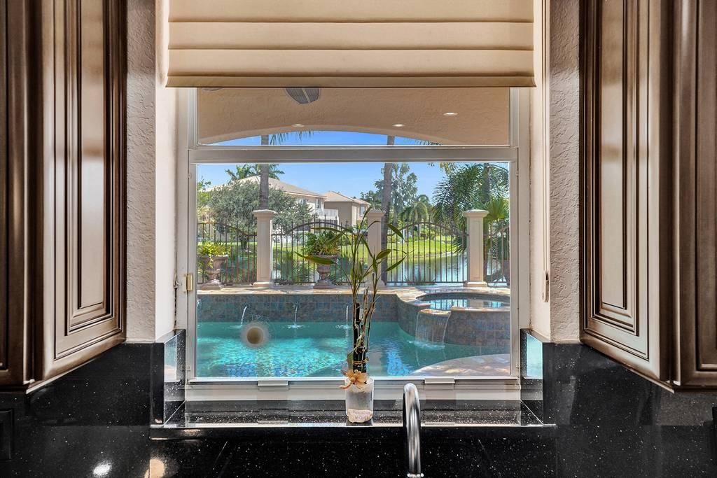 Recently Sold: $625,000 (5 beds, 4 baths, 3366 Square Feet)