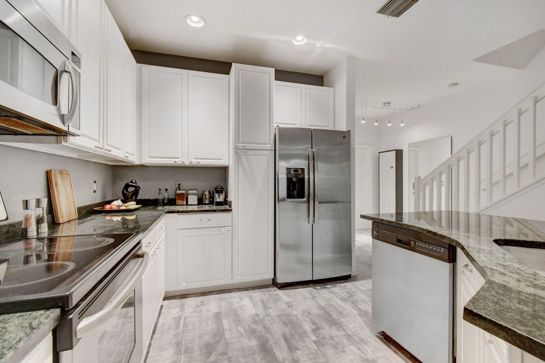 Recently Sold: $265,000 (2 beds, 2 baths, 1516 Square Feet)