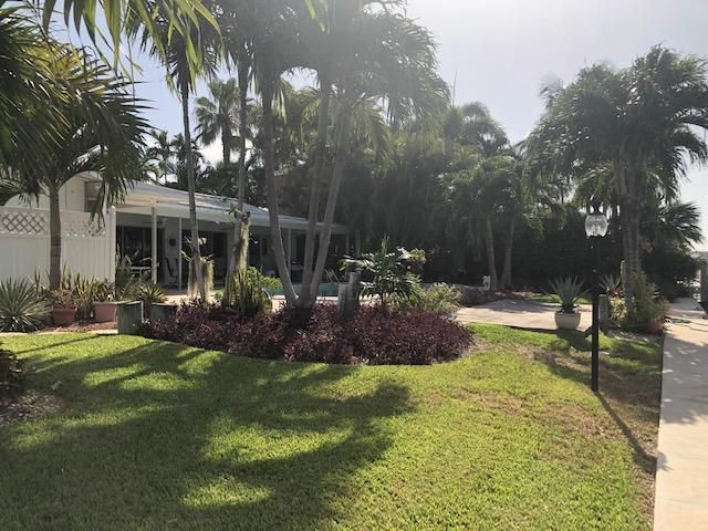 Recently Sold: $1,425,000 (2 beds, 3 baths, 2143 Square Feet)