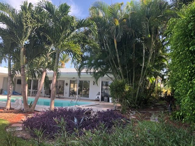 Recently Sold: $1,425,000 (2 beds, 3 baths, 2143 Square Feet)