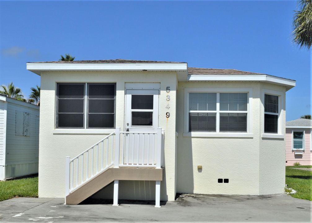 Recently Sold: $244,900 (2 beds, 2 baths, 882 Square Feet)